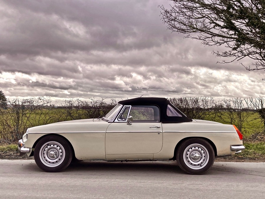 Classic and sports car from CCHL