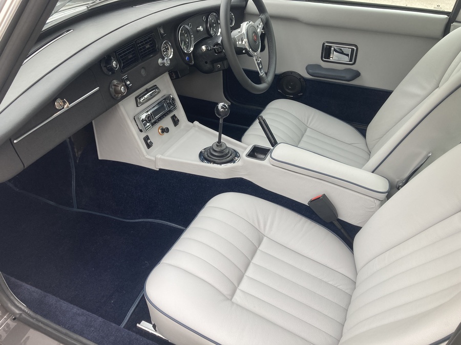 Classic and sports car from CCHL